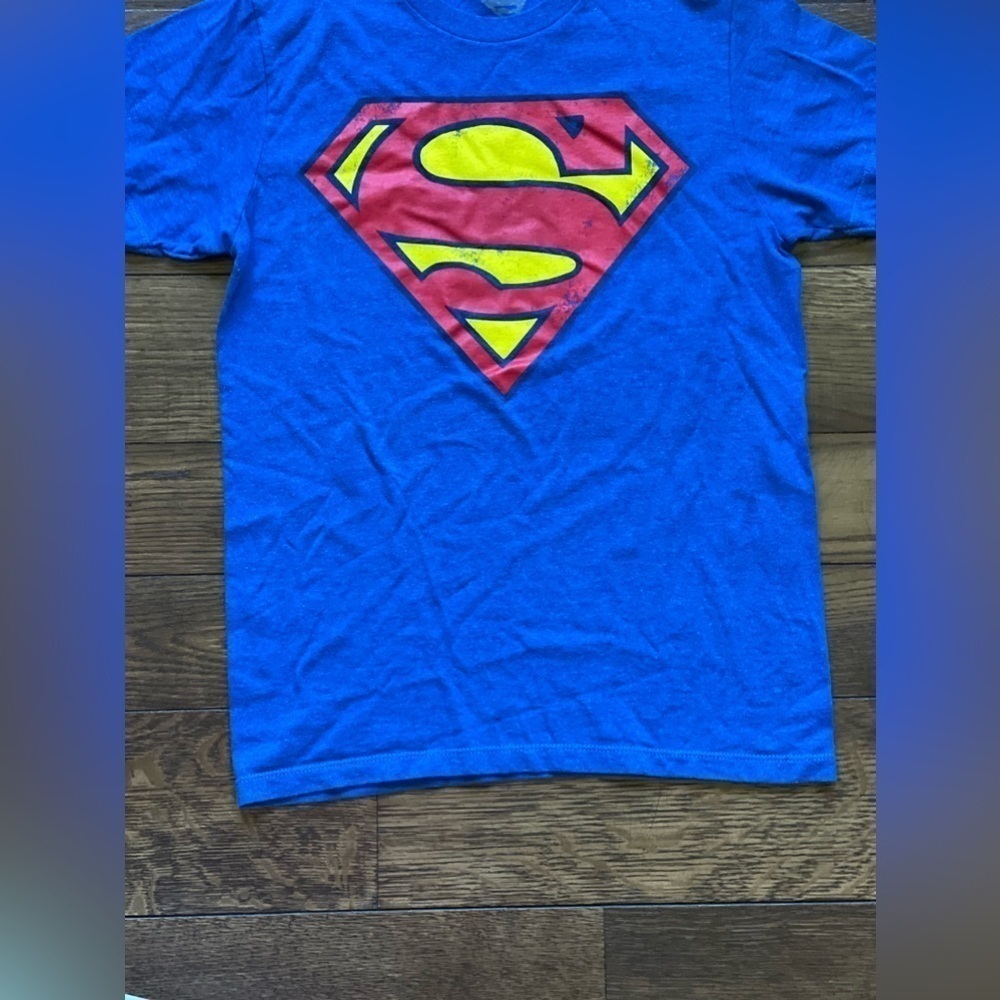 SUPERMAN Superhero youth small Logo t-shirt - Picture 3 of 6